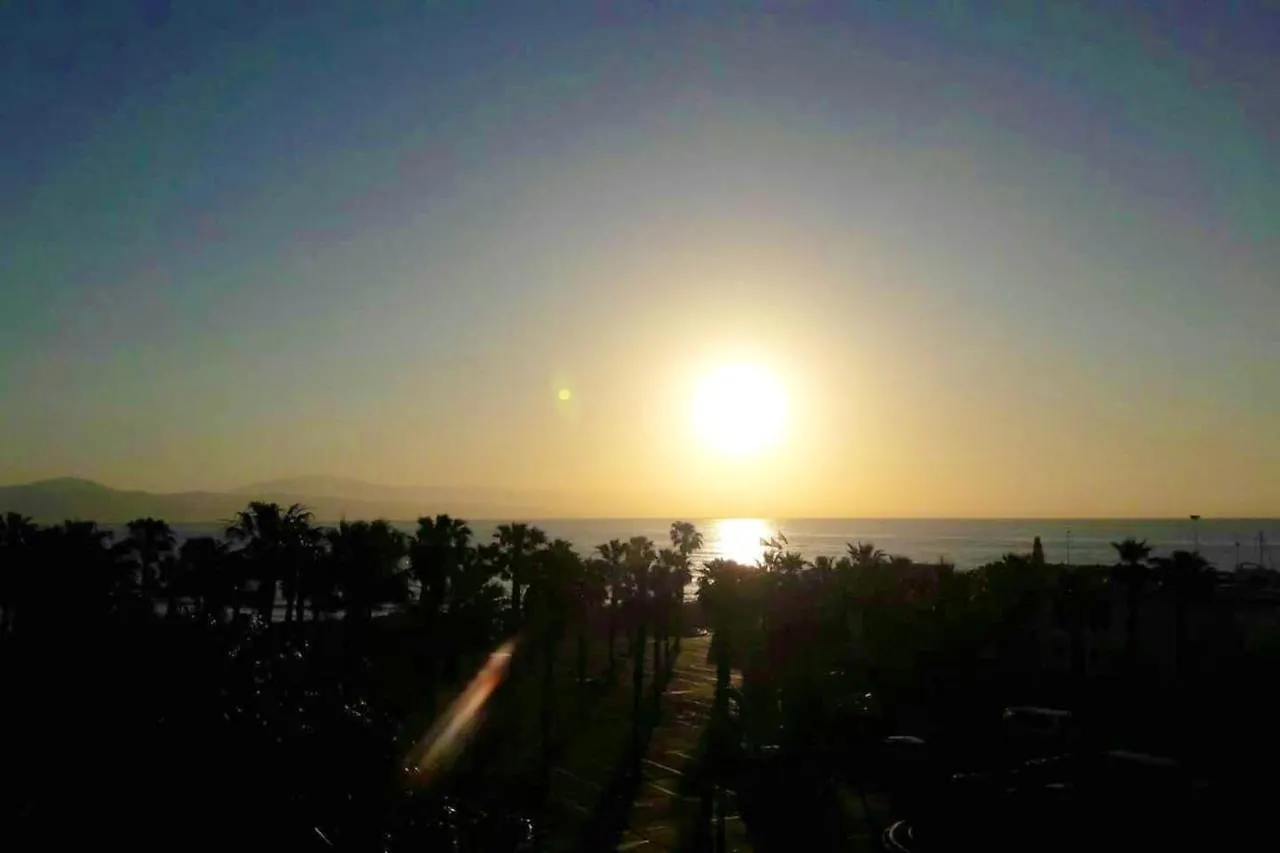 Comfortable Studio With Sea View In Benalmadena 30 M² Pool Апартаменты